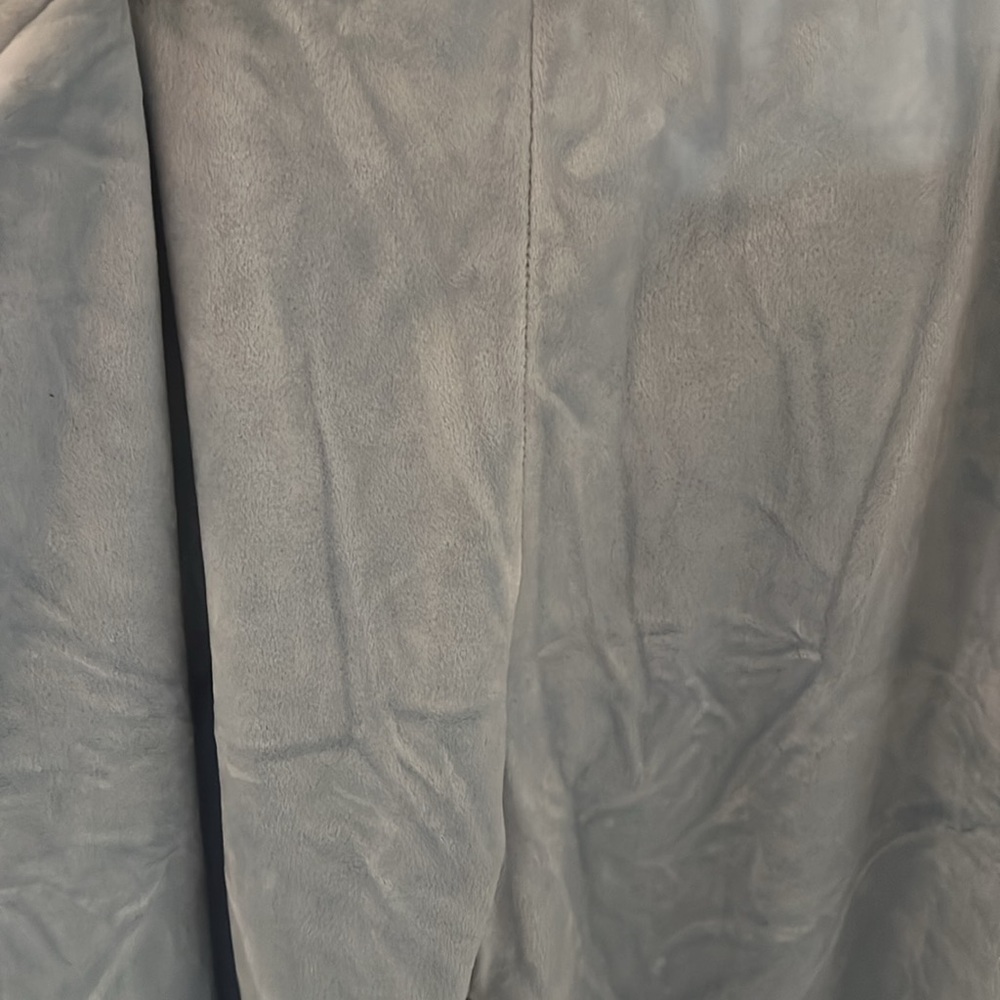 New condition, baby blue velour pants - Picture 4 of 4